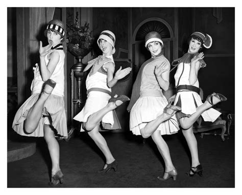 pictures of the 1920s flappers